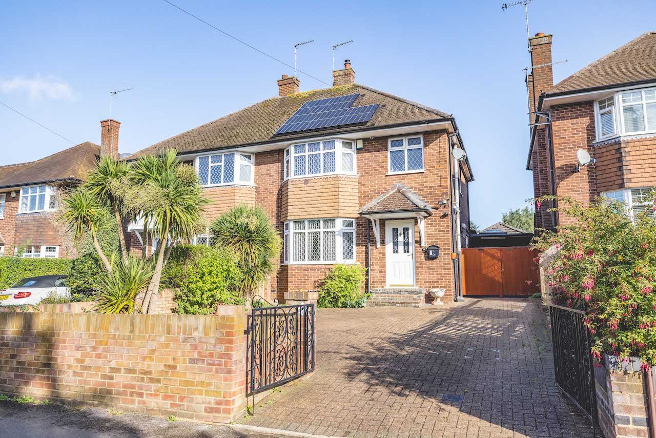 3 bed semi-detached house for sale in Highway Road, Maidenhead  - Property Image 1