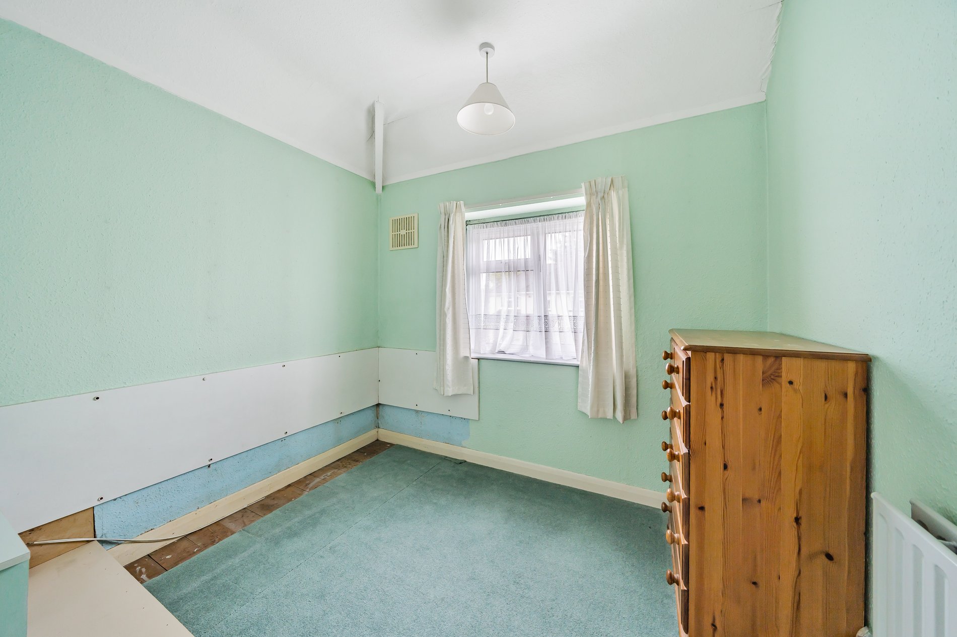 3 bed end of terrace house for sale in Moorland Road, Harmondsworth  - Property Image 9