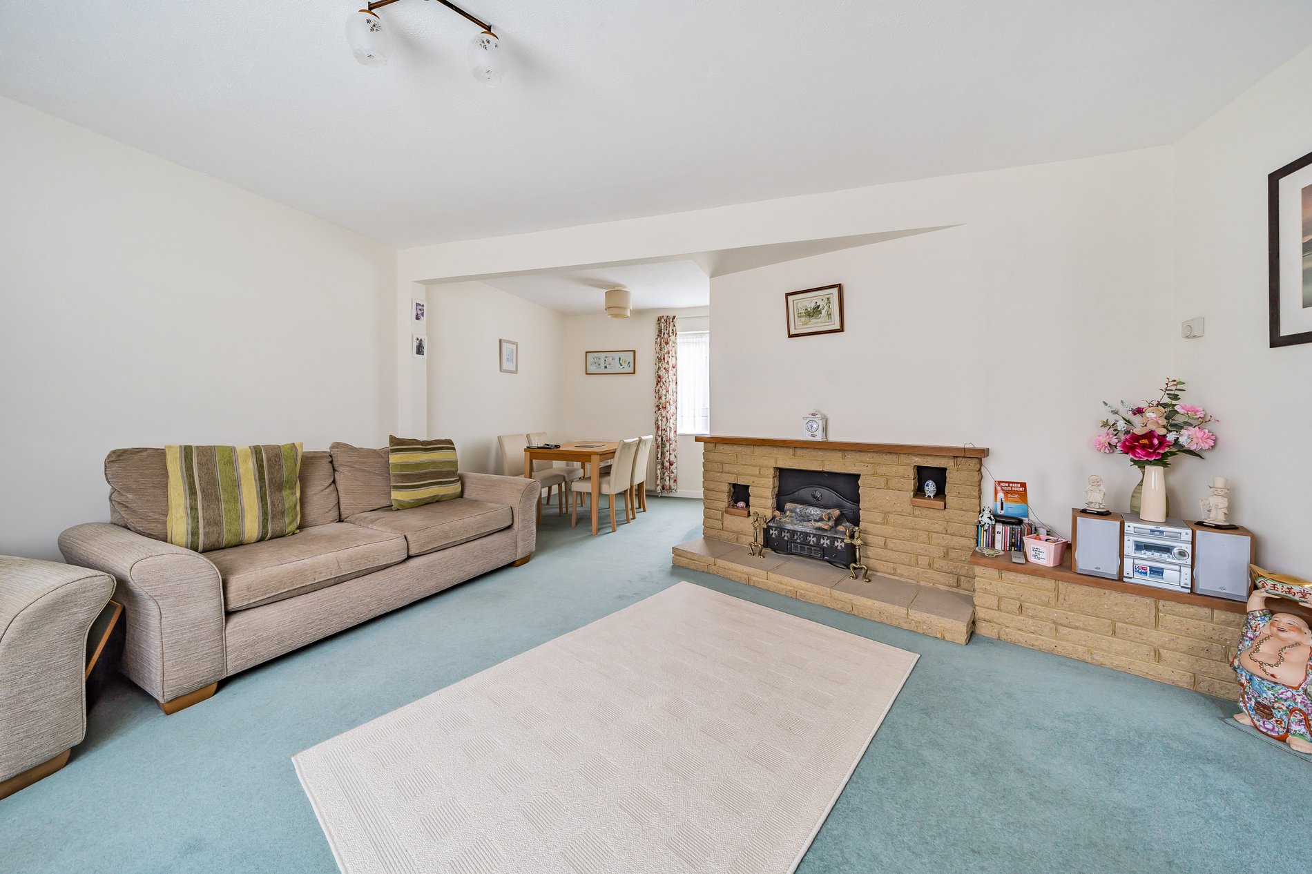 3 bed end of terrace house for sale in Moorland Road, Harmondsworth  - Property Image 3