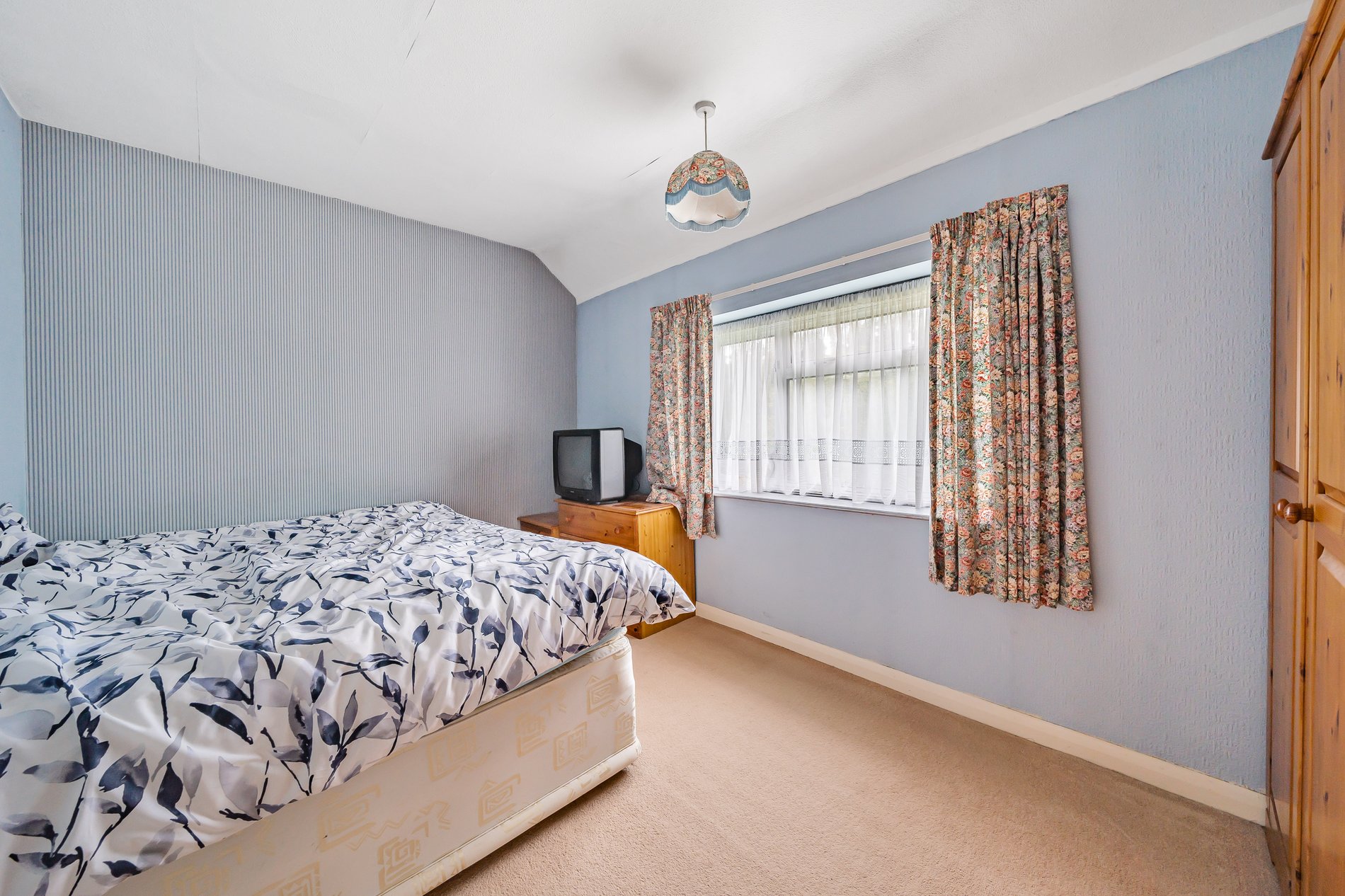 3 bed end of terrace house for sale in Moorland Road, Harmondsworth  - Property Image 6