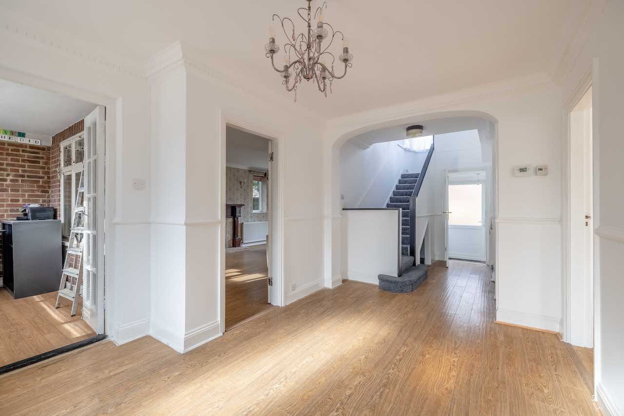 4 bed detached house for sale in Slough Road, Iver, SL0 (ref 553948)