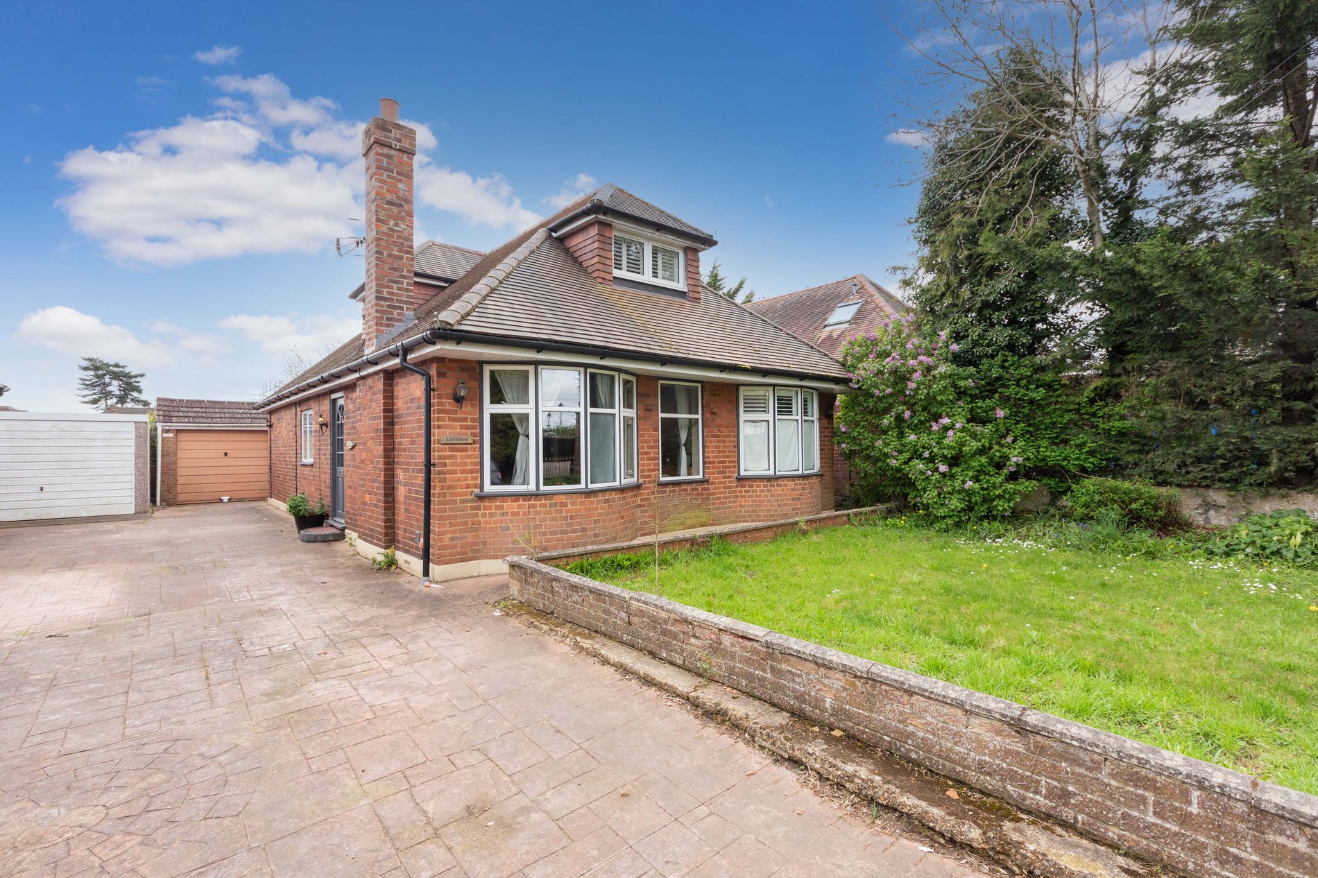 3 bed detached bungalow for sale in Holly Bush Lane, Iver  - Property Image 13