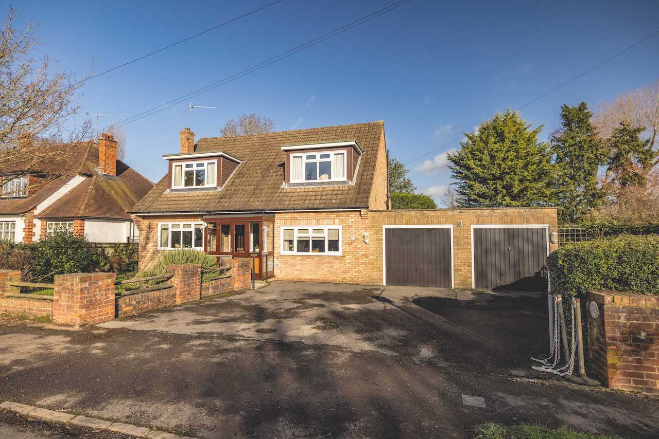 4 bed detached house for sale in Montagu Road, Datchet  - Property Image 16
