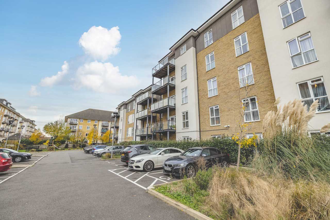 2 bed flat for sale in Pennyroyal Drive, West Drayton  - Property Image 11