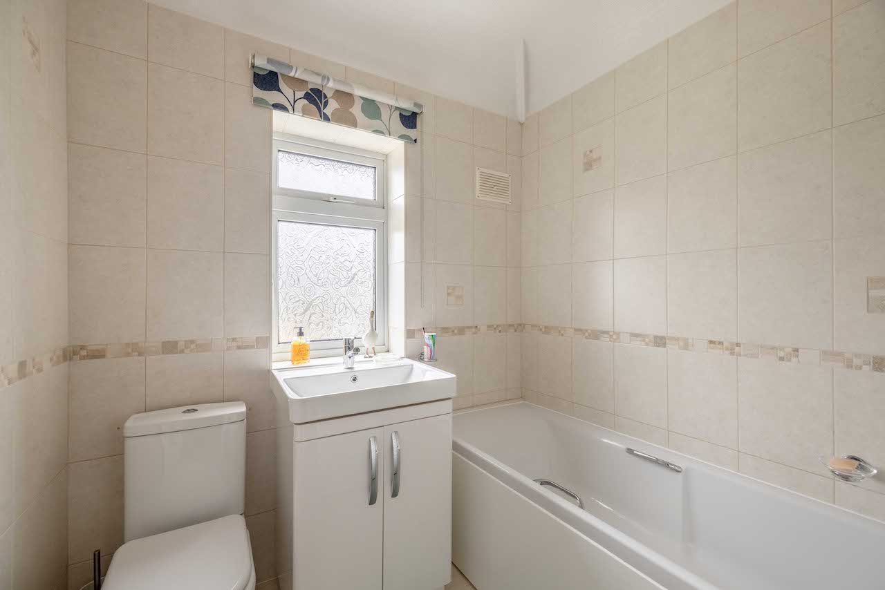 3 bed semi-detached house for sale in Church Road, Iver Heath  - Property Image 12