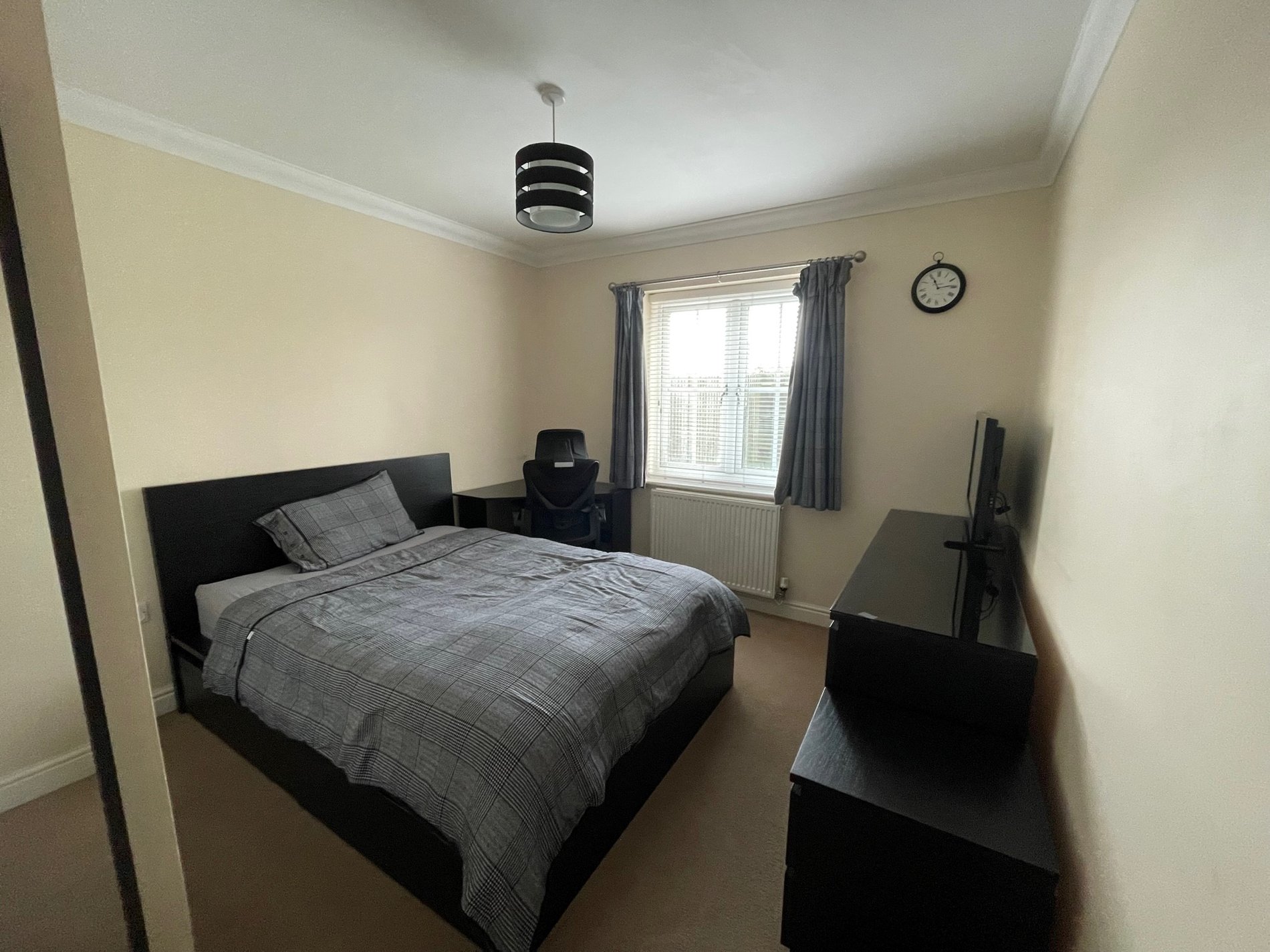 2 bed flat for sale in Hayling Close, Cippenham  - Property Image 5