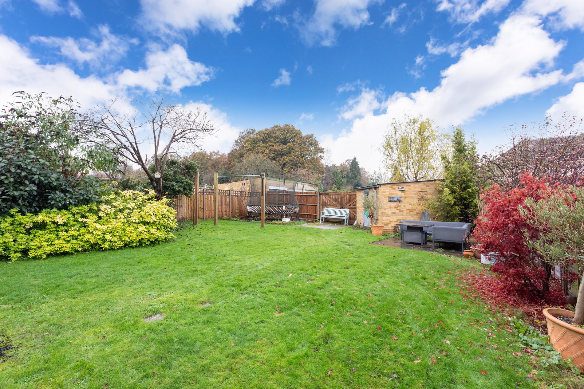 3 bed detached house for sale in Harvest Hill Road, Maidenhead  - Property Image 6
