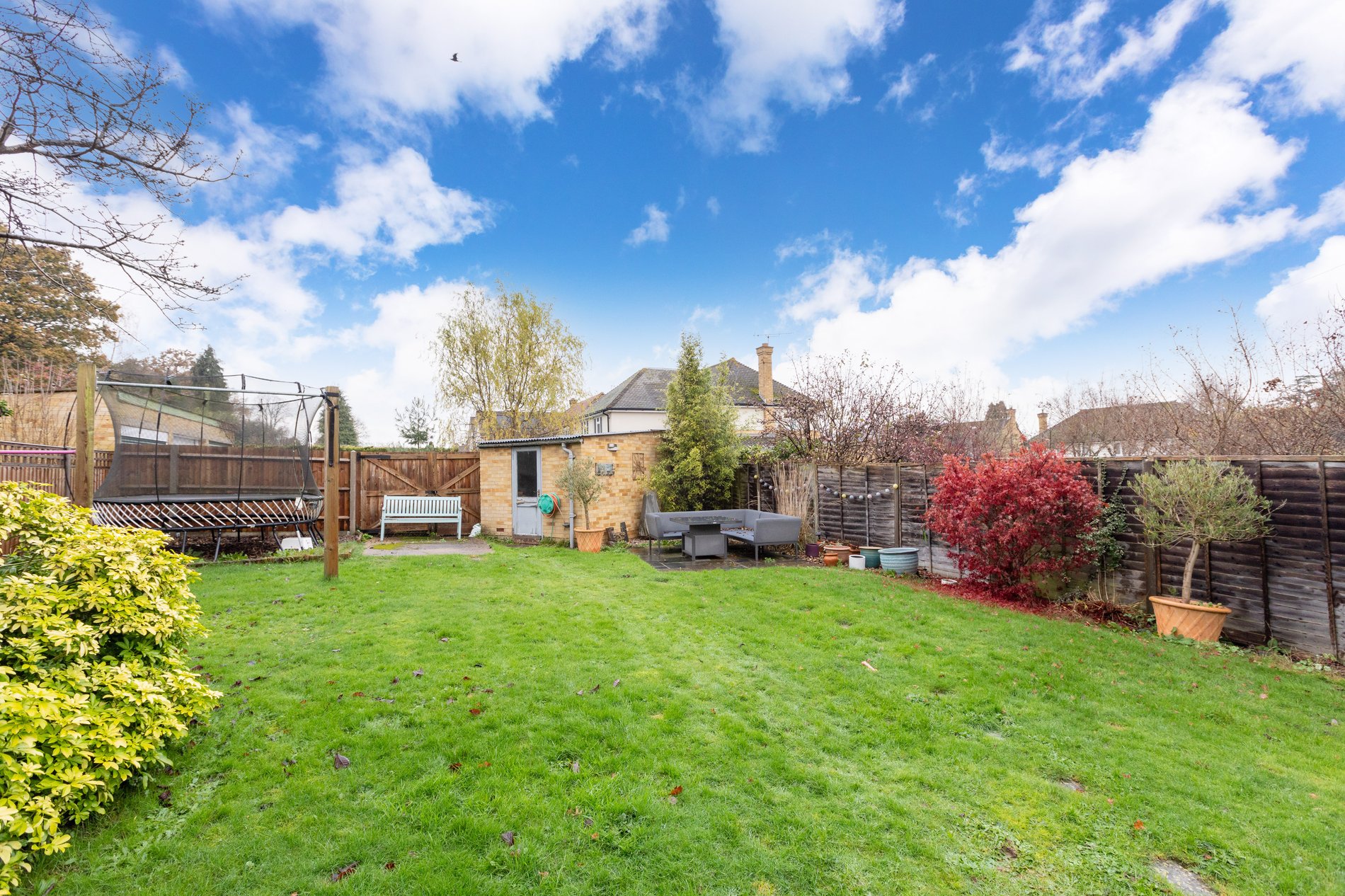 3 bed detached house for sale in Harvest Hill Road, Maidenhead  - Property Image 3