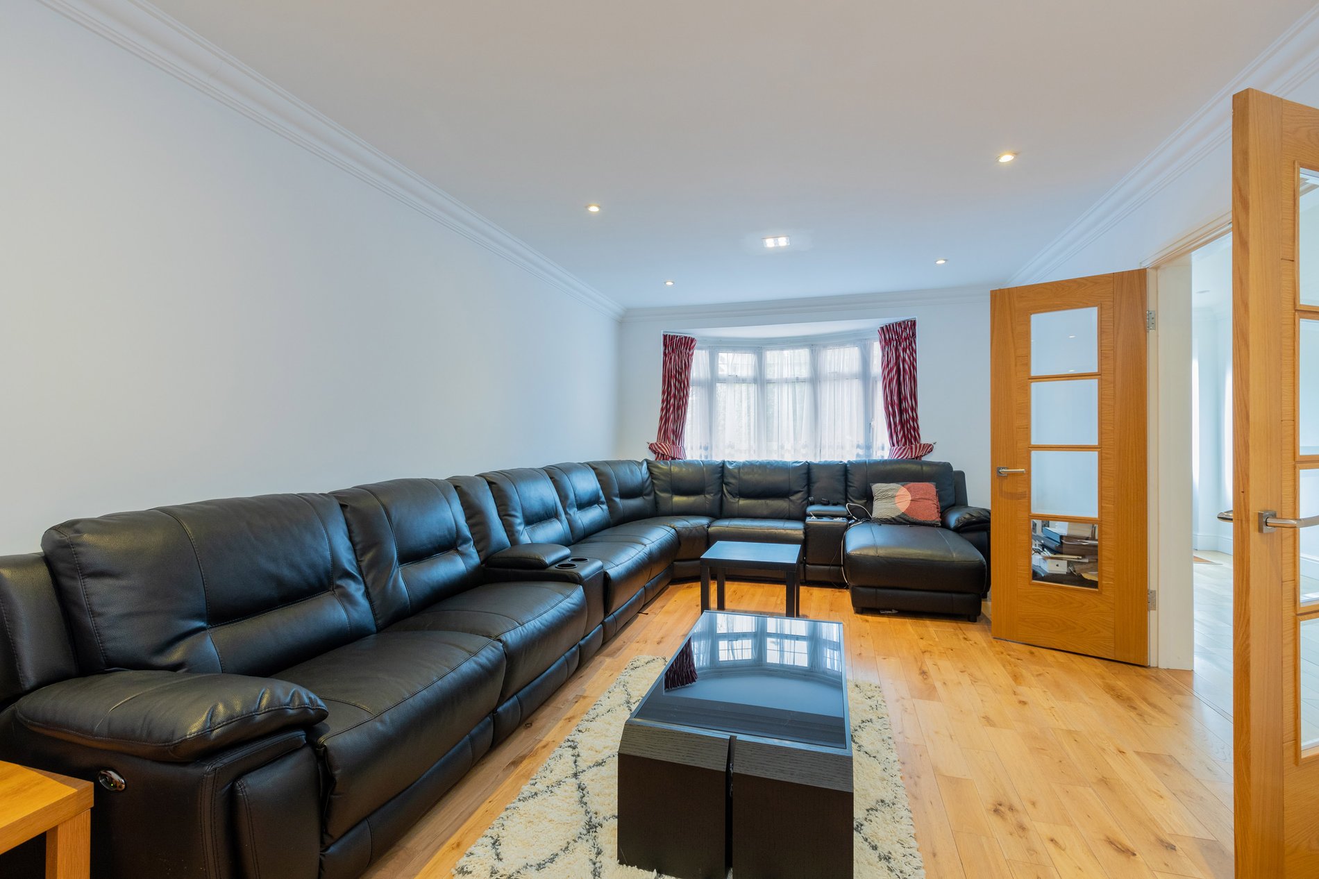5 bed detached house for sale in Lynwood Avenue, Langley  - Property Image 9