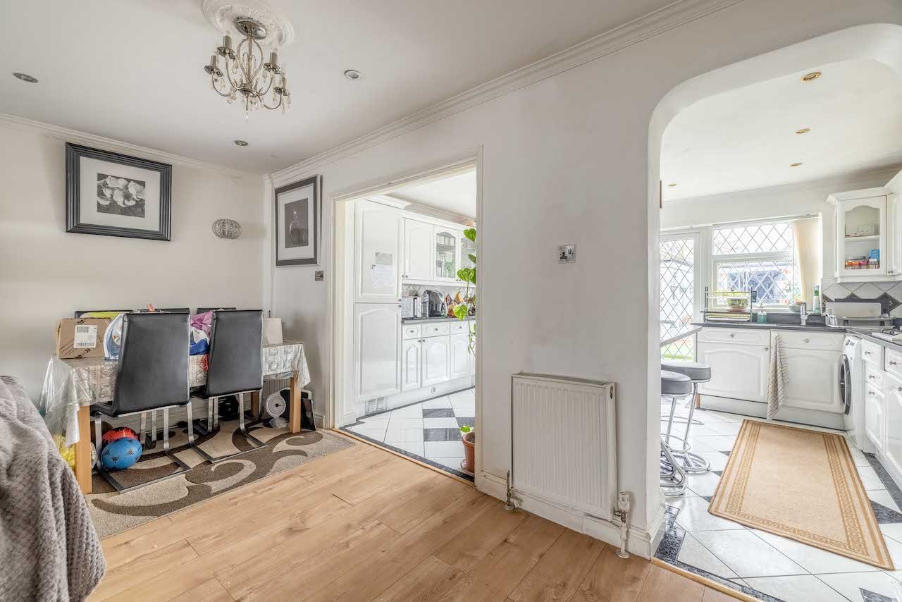 3 bed terraced house for sale in Acacia Avenue, West Drayton  - Property Image 8