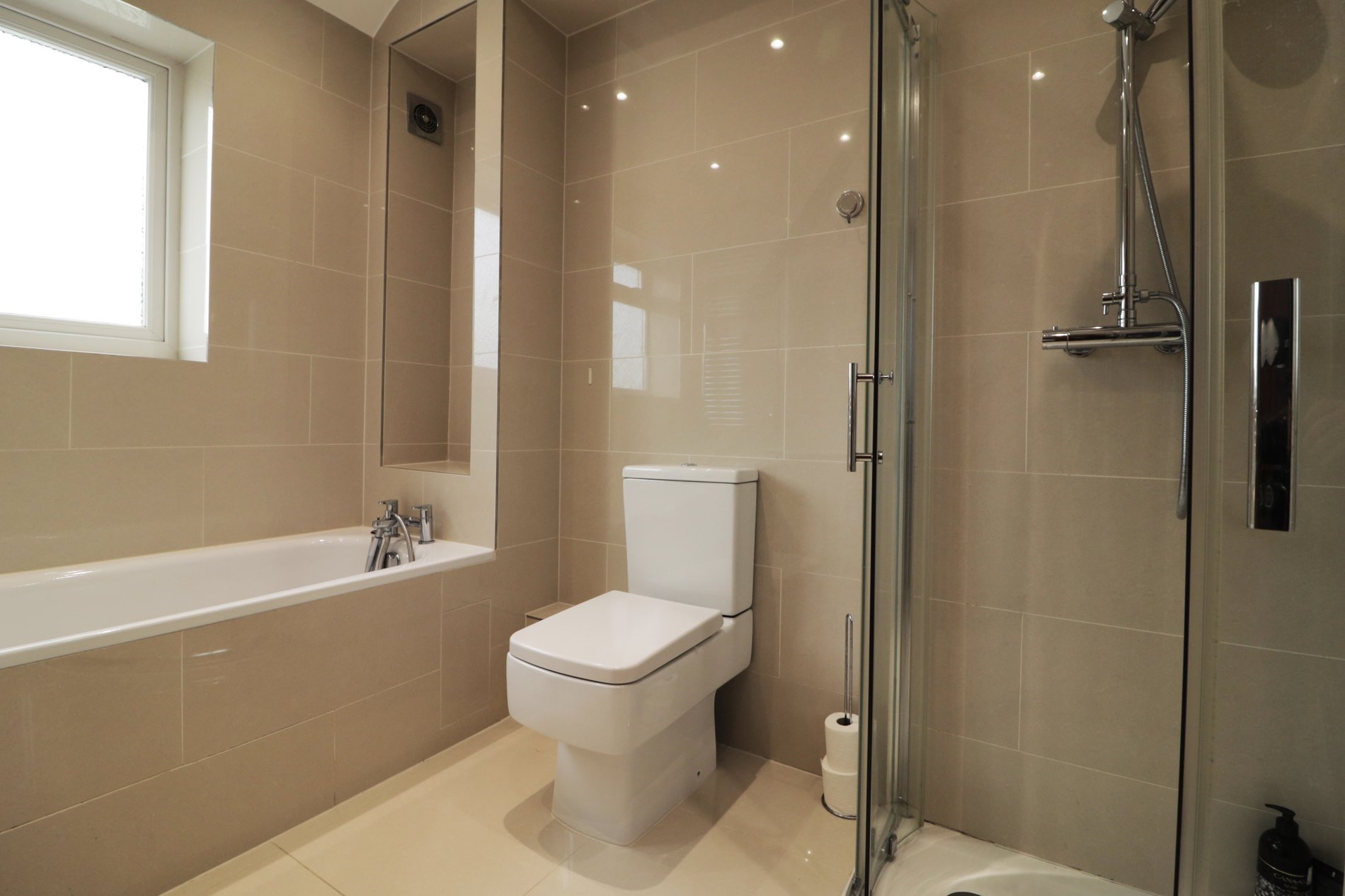 4 bed end of terrace house for sale in Acacia Avenue, West Drayton  - Property Image 13