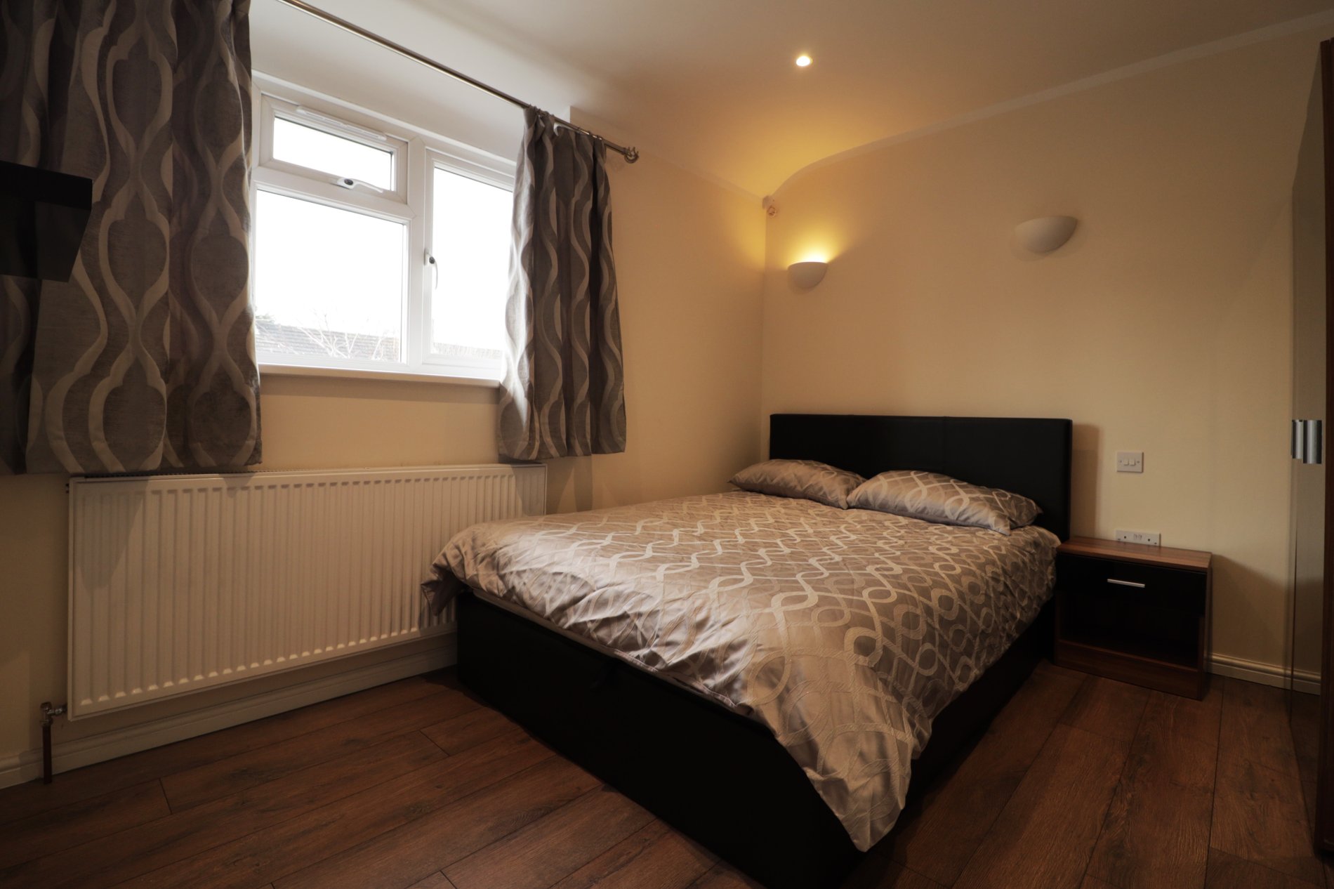 4 bed end of terrace house for sale in Acacia Avenue, West Drayton  - Property Image 14