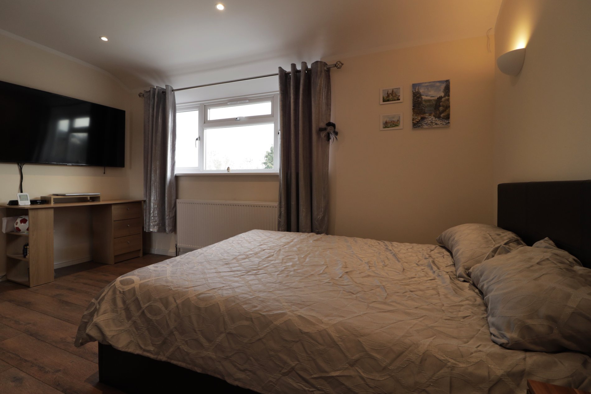 4 bed end of terrace house for sale in Acacia Avenue, West Drayton  - Property Image 10