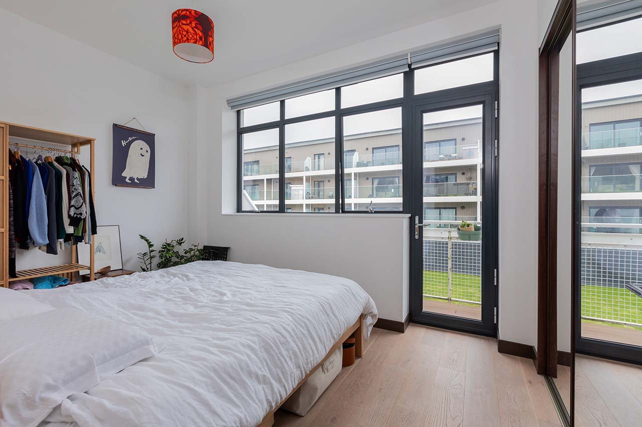 2 bed flat for sale in Stanley Kubrick Road, Uxbridge  - Property Image 5