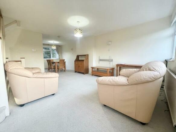 2 bed town house to rent in Sheephouse Road, Maidenhead  - Property Image 3