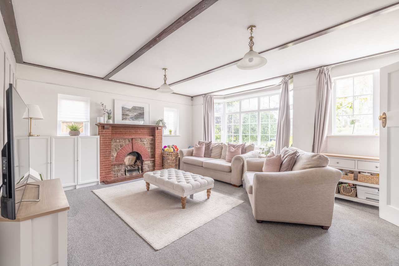 3 bed detached house for sale in Horton Road, Datchet  - Property Image 2