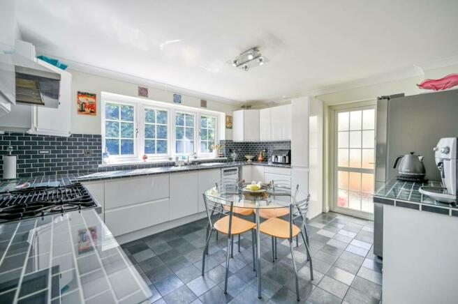 4 bed detached house for sale in Bray Court, Maidenhead  - Property Image 5