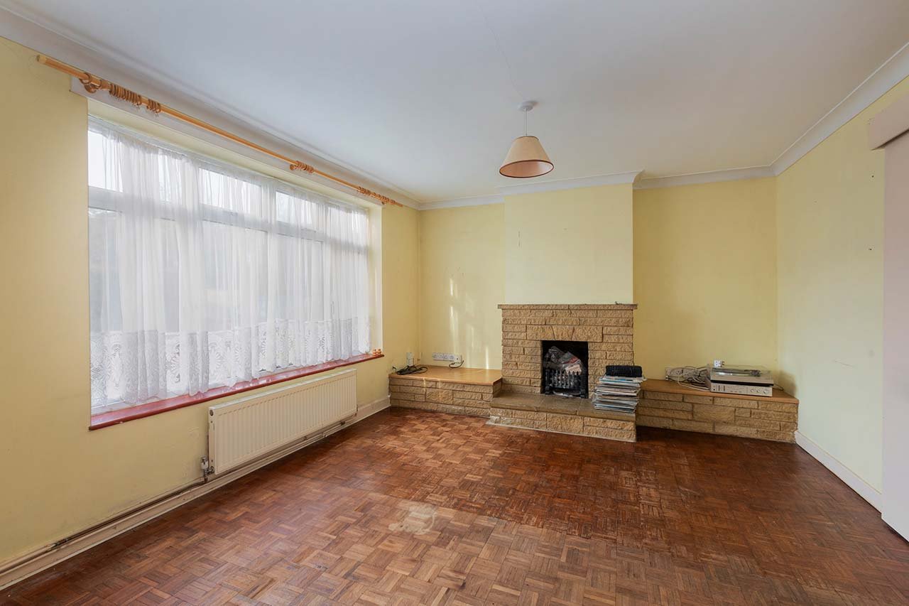 3 bed semi-detached house for sale in Highway Road, Maidenhead  - Property Image 2