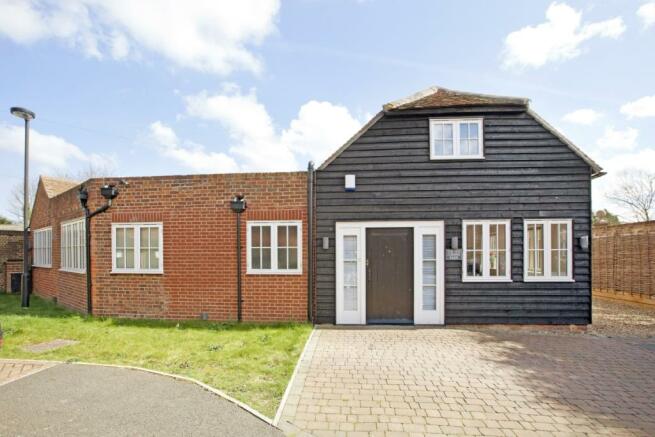 3 bed detached house for sale in Benjamin Lane, Wexham  - Property Image 10