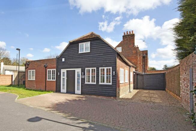 3 bed detached house for sale in Benjamin Lane, Wexham - Property Image 1