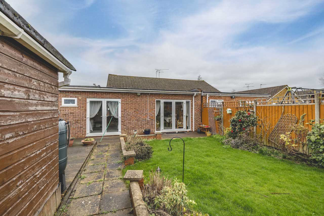 3 bed semi-detached bungalow for sale in Burroway Road, Langley  - Property Image 16