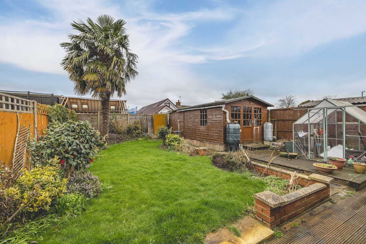 3 bed semi-detached bungalow for sale in Burroway Road, Langley  - Property Image 17