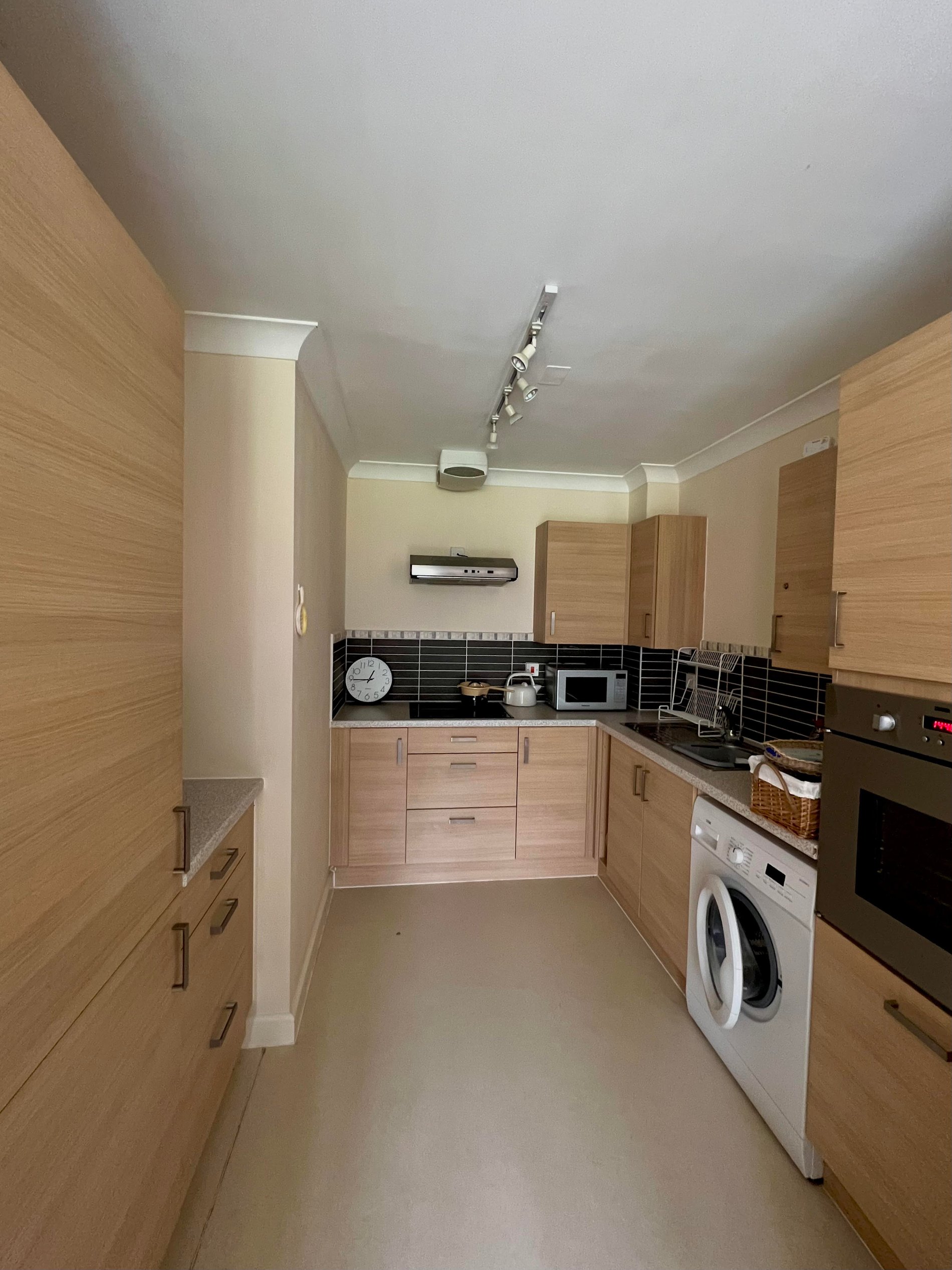1 bed for sale in Forest Close, Wexham  - Property Image 9