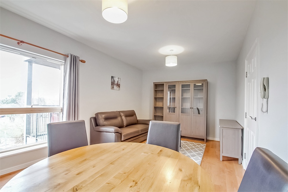 1 bed flat for sale in Caledonian Court, Northolt  - Property Image 2