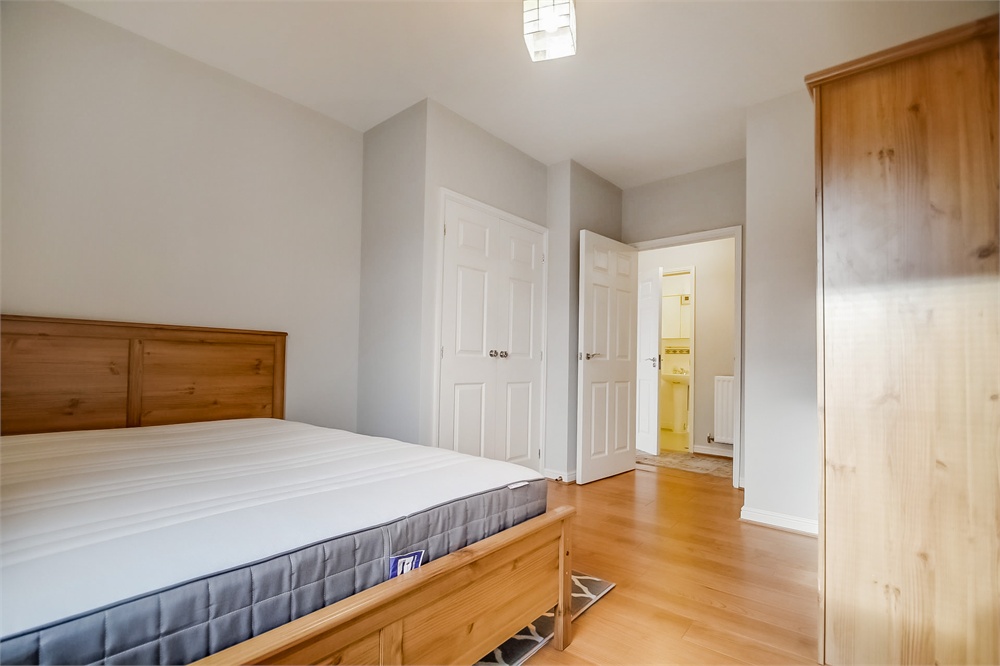 1 bed flat for sale in Caledonian Court, Northolt  - Property Image 6