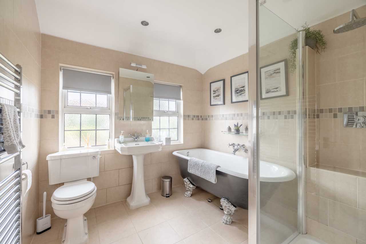 3 bed semi-detached house for sale in Syke Ings, Richings Park  - Property Image 10