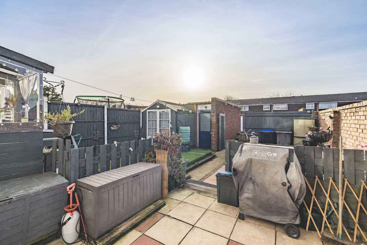 3 bed terraced house for sale in Grange Way, Iver  - Property Image 10