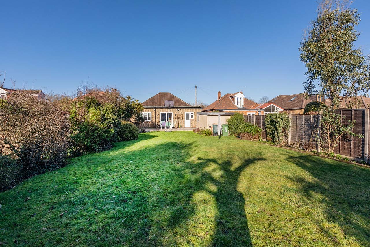 3 bed detached house for sale in Castle Avenue, Datchet  - Property Image 7