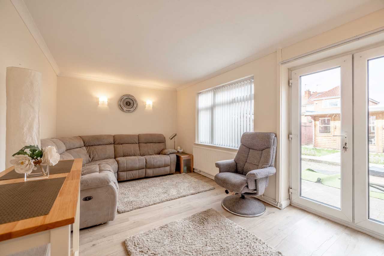3 bed terraced house for sale in Grasmere Avenue, Slough  - Property Image 13