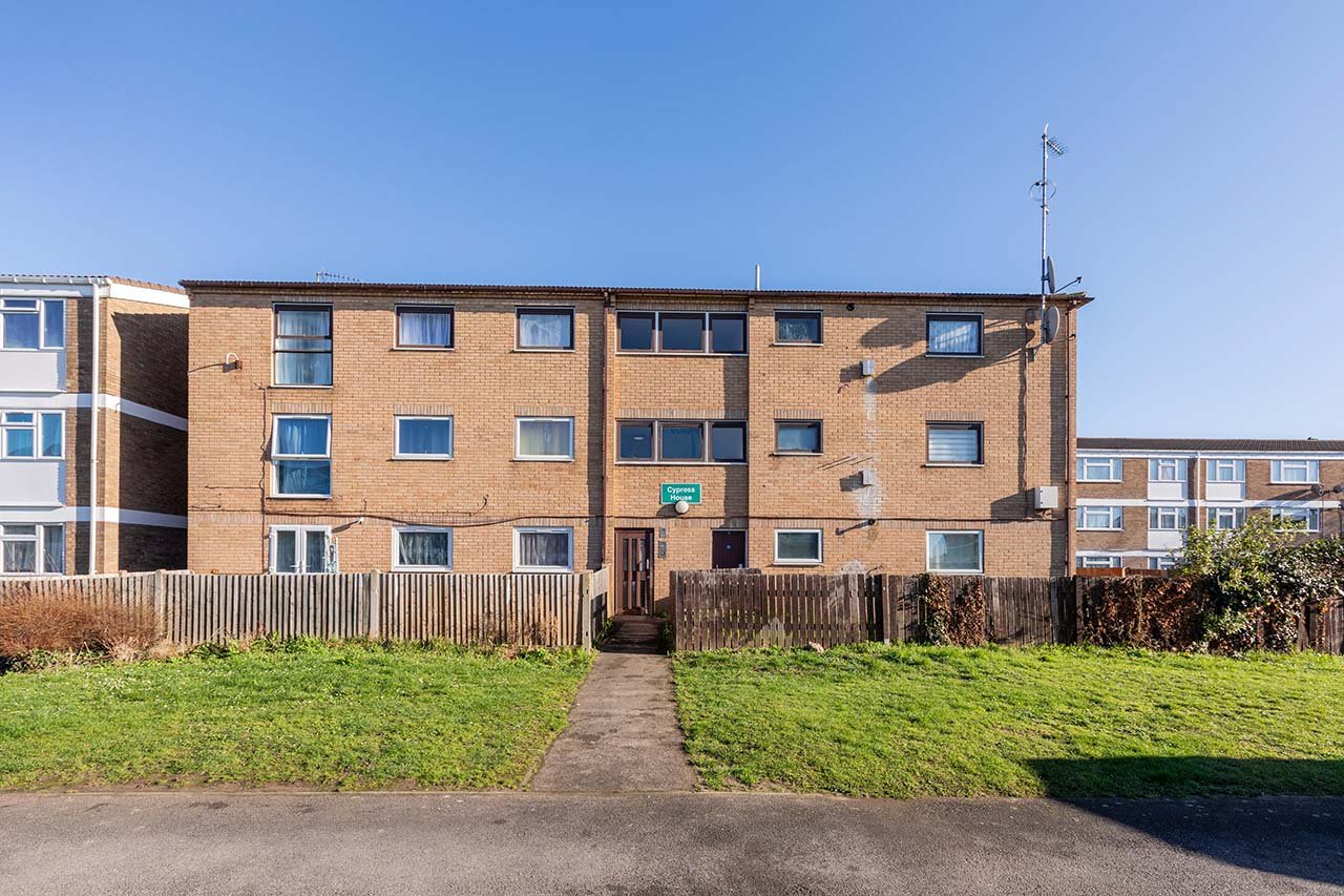 2 bed flat for sale in Eden Close, Langley  - Property Image 2