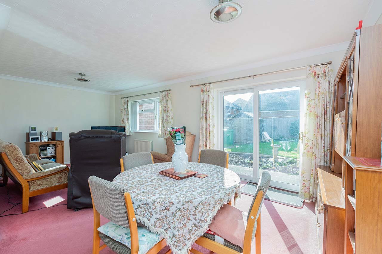 3 bed end of terrace house for sale in St Michaels Court, Burnham  - Property Image 2