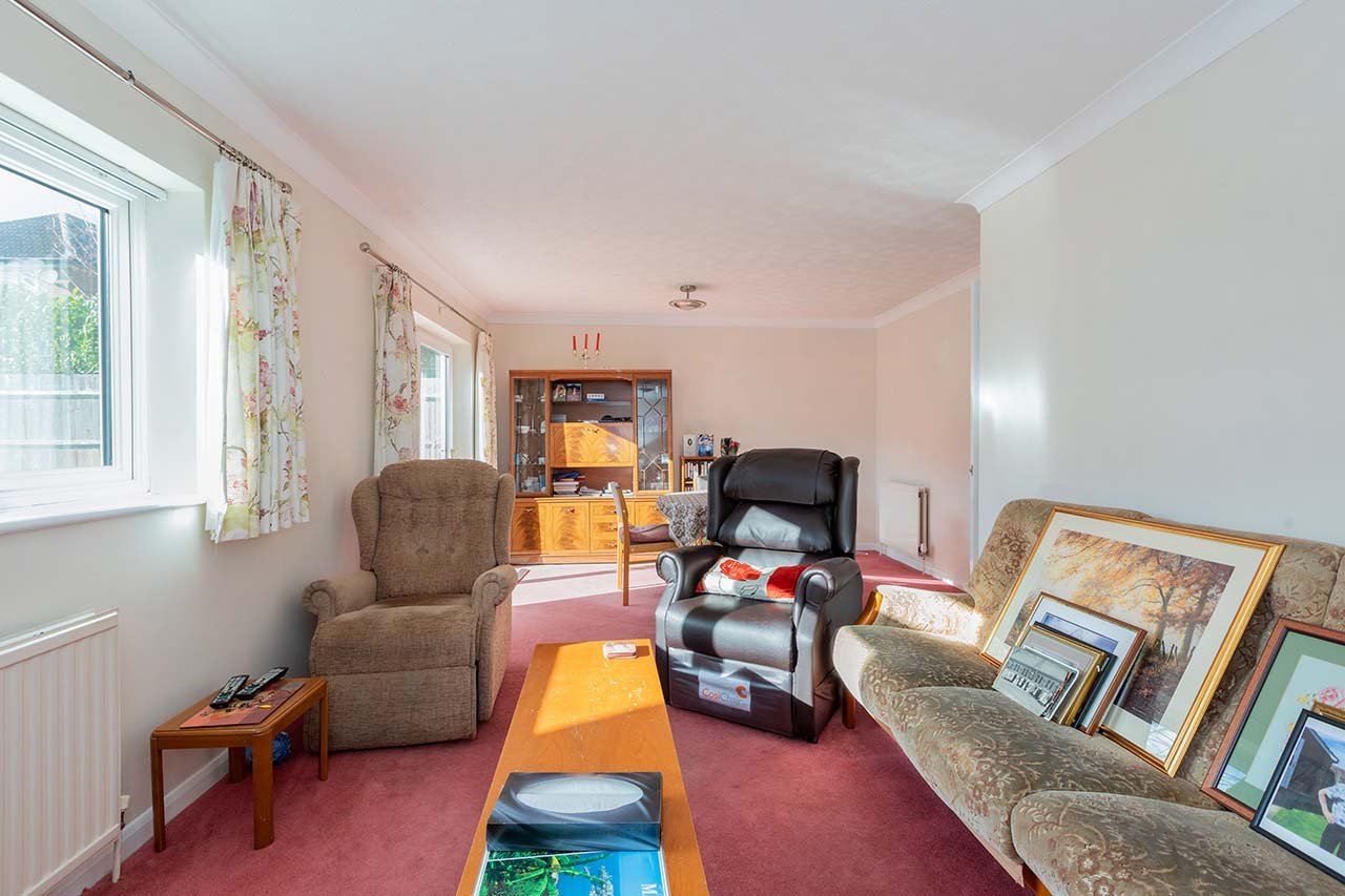 3 bed end of terrace house for sale in St Michaels Court, Burnham  - Property Image 10