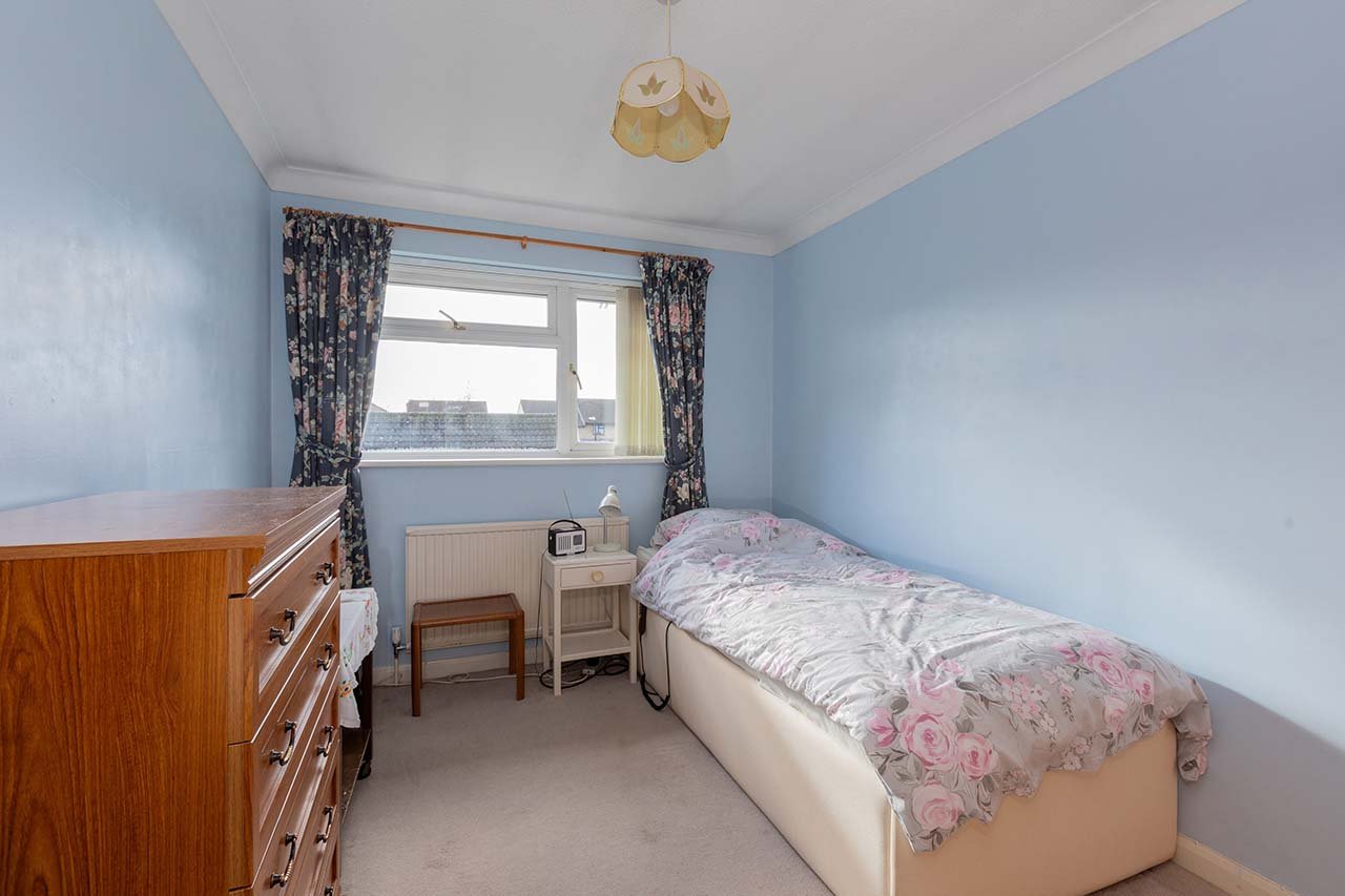 3 bed end of terrace house for sale in St Michaels Court, Burnham  - Property Image 11