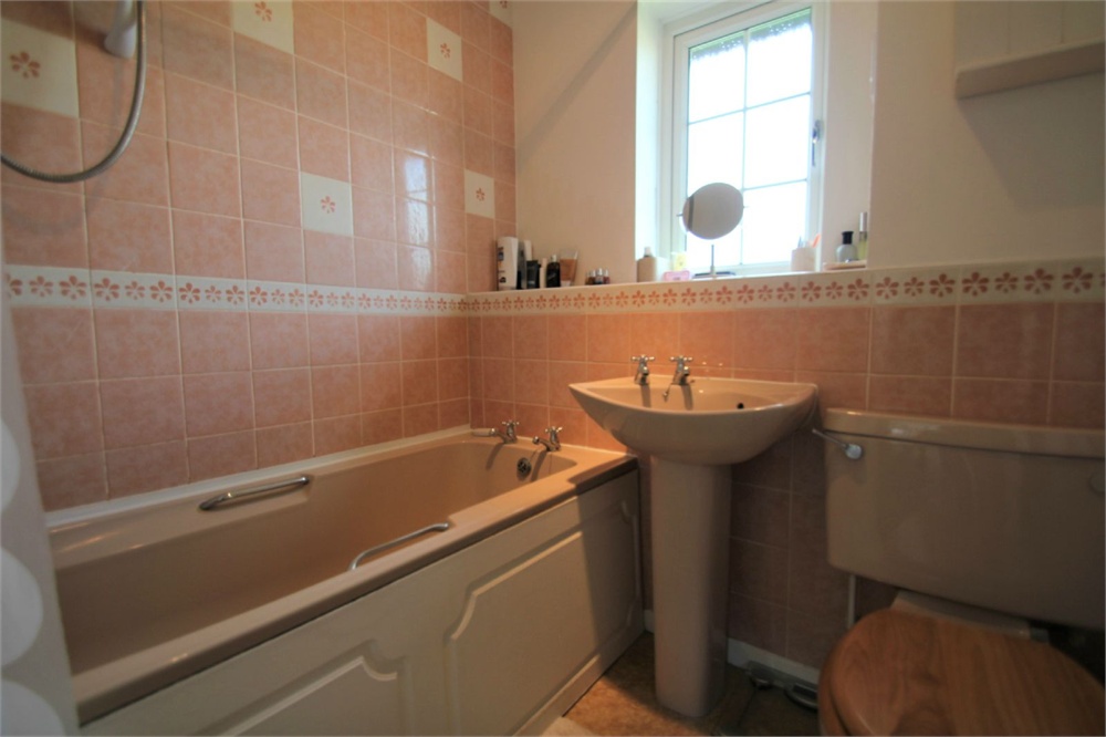 2 bed terraced house for sale in Bader Gardens, Cippenham  - Property Image 3