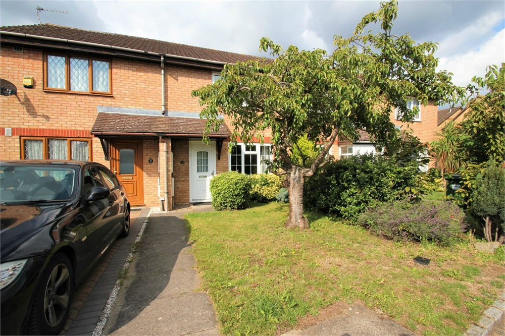 2 bed terraced house for sale in Bader Gardens, Cippenham  - Property Image 1
