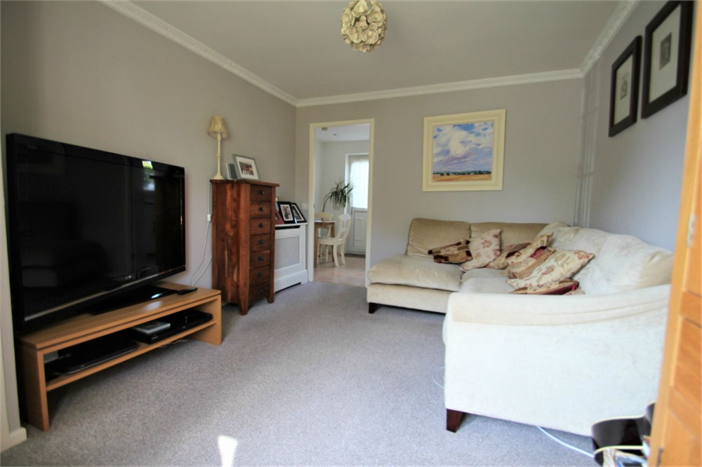2 bed terraced house for sale in Bader Gardens, Cippenham  - Property Image 7