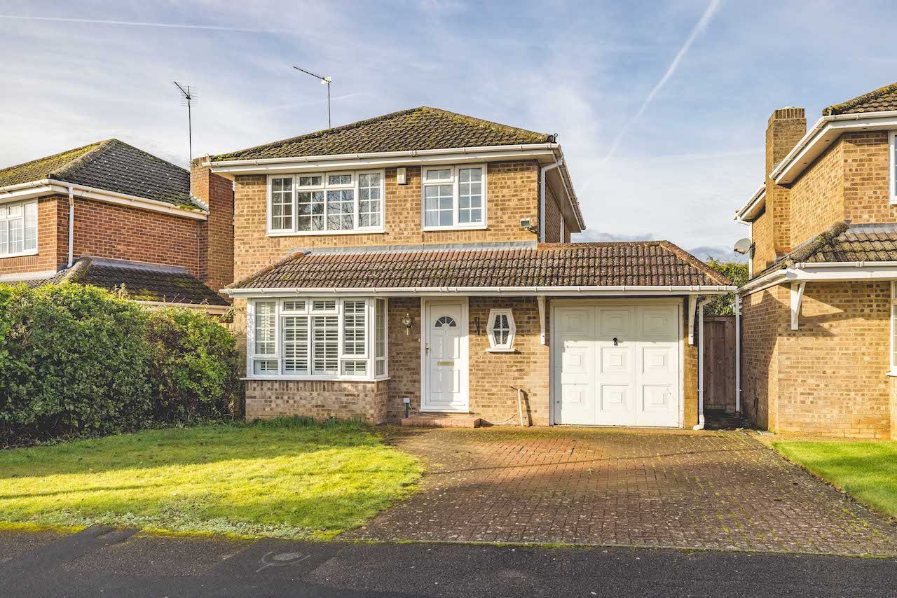 3 bed detached house for sale in Balmoral, Maidenhead  - Property Image 19