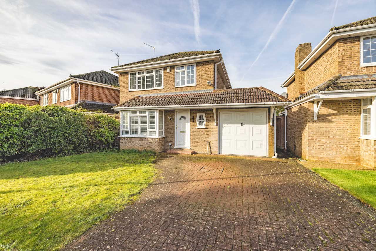 3 bed detached house for sale in Balmoral, Maidenhead  - Property Image 1