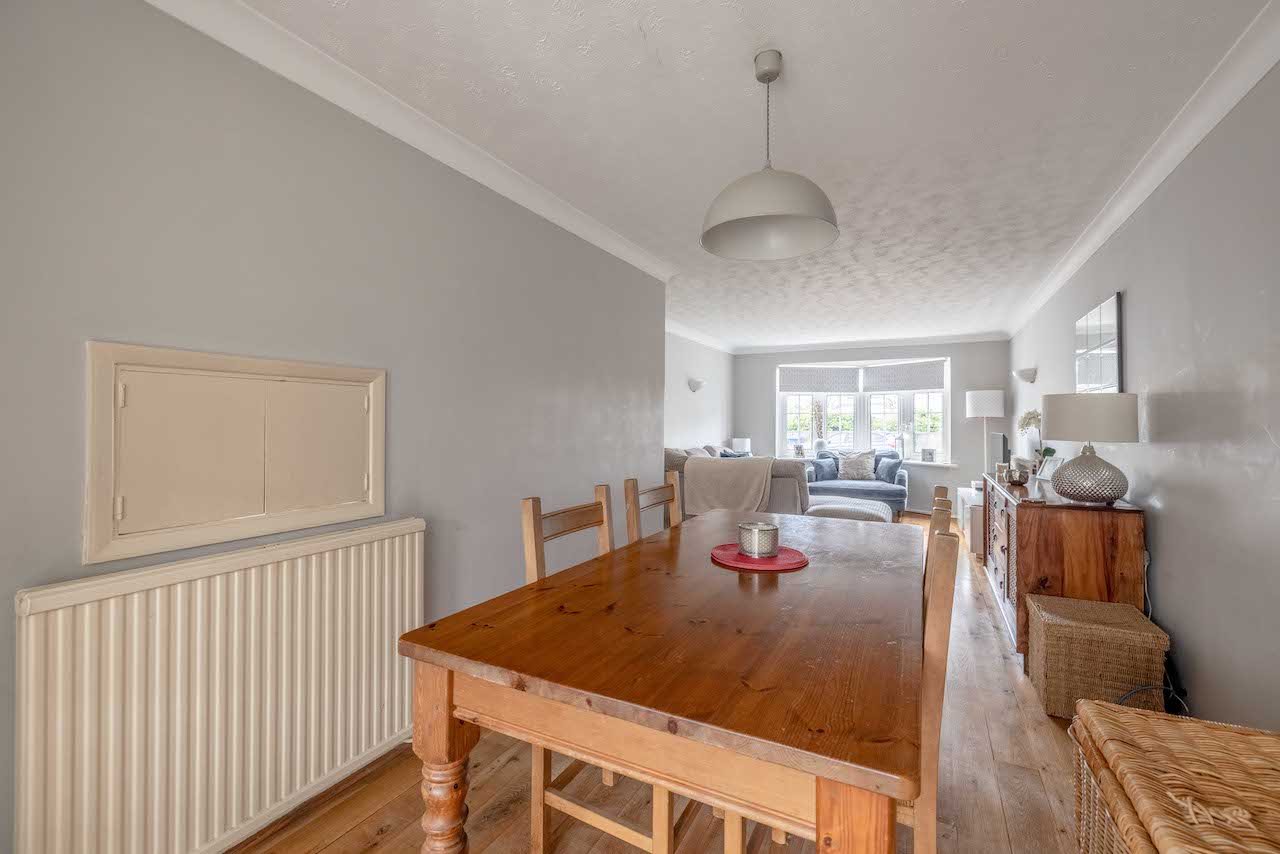 3 bed semi-detached house for sale in Courthouse Road, Maidenhead  - Property Image 11
