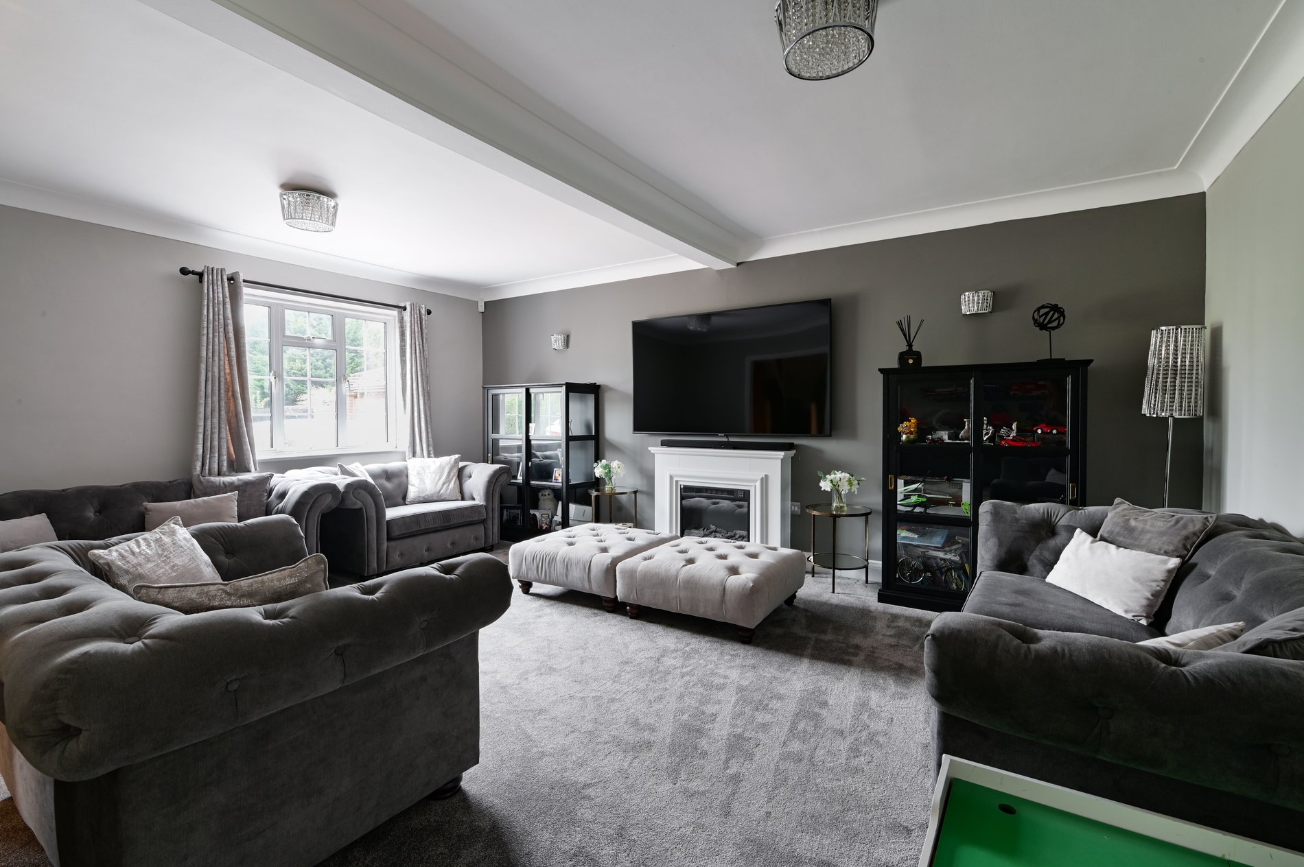 4 bed detached house for sale in Wood Lane Close, Iver Heath  - Property Image 2