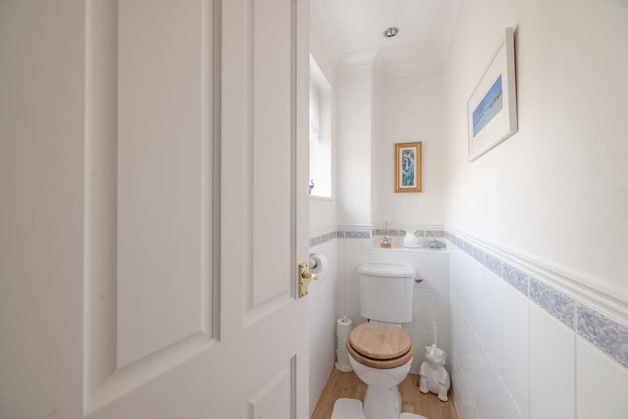 3 bed semi-detached house for sale in Summerhouse Lane, West Drayton  - Property Image 16