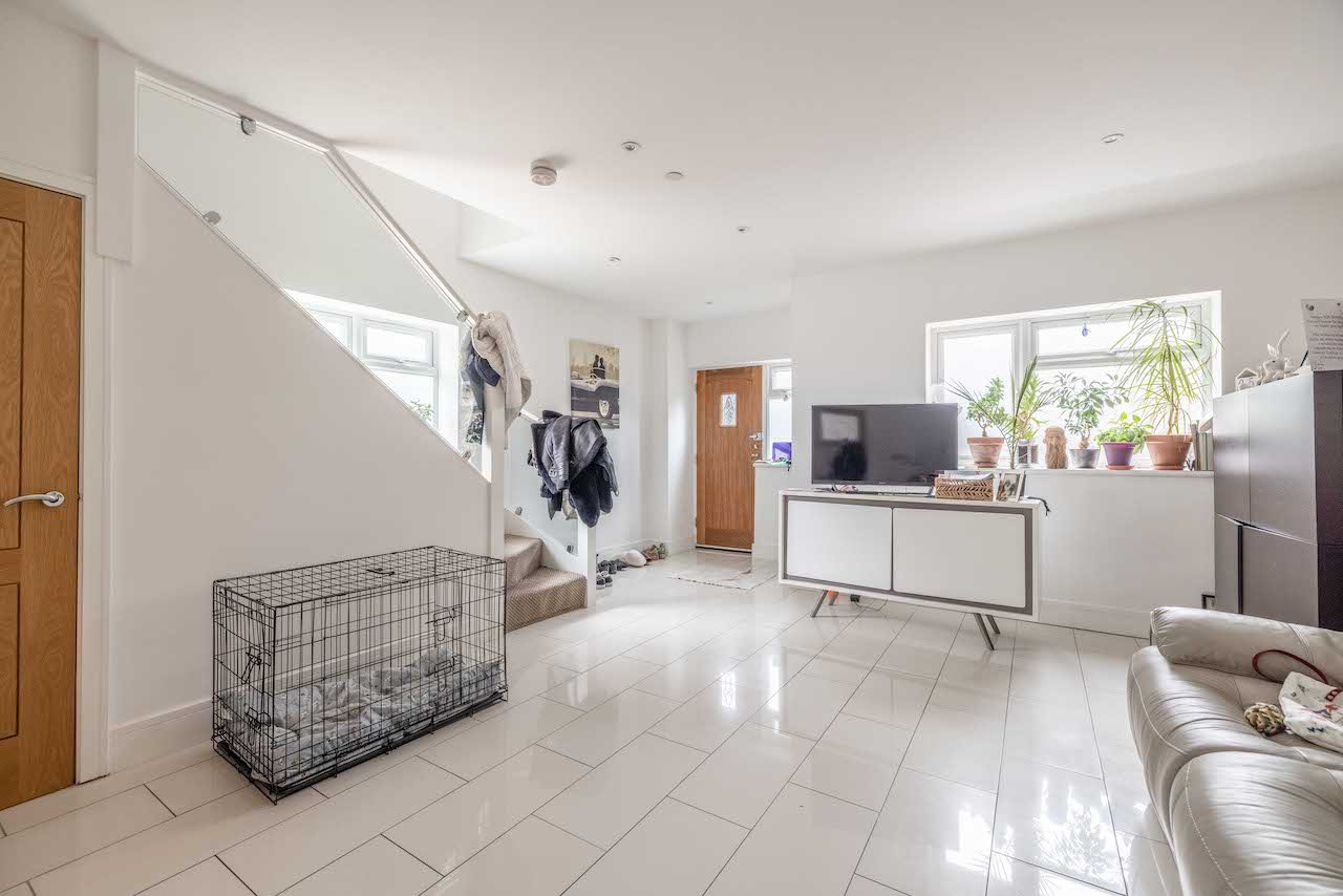 3 bed end of terrace house for sale in Sutton Lane, Langley  - Property Image 6