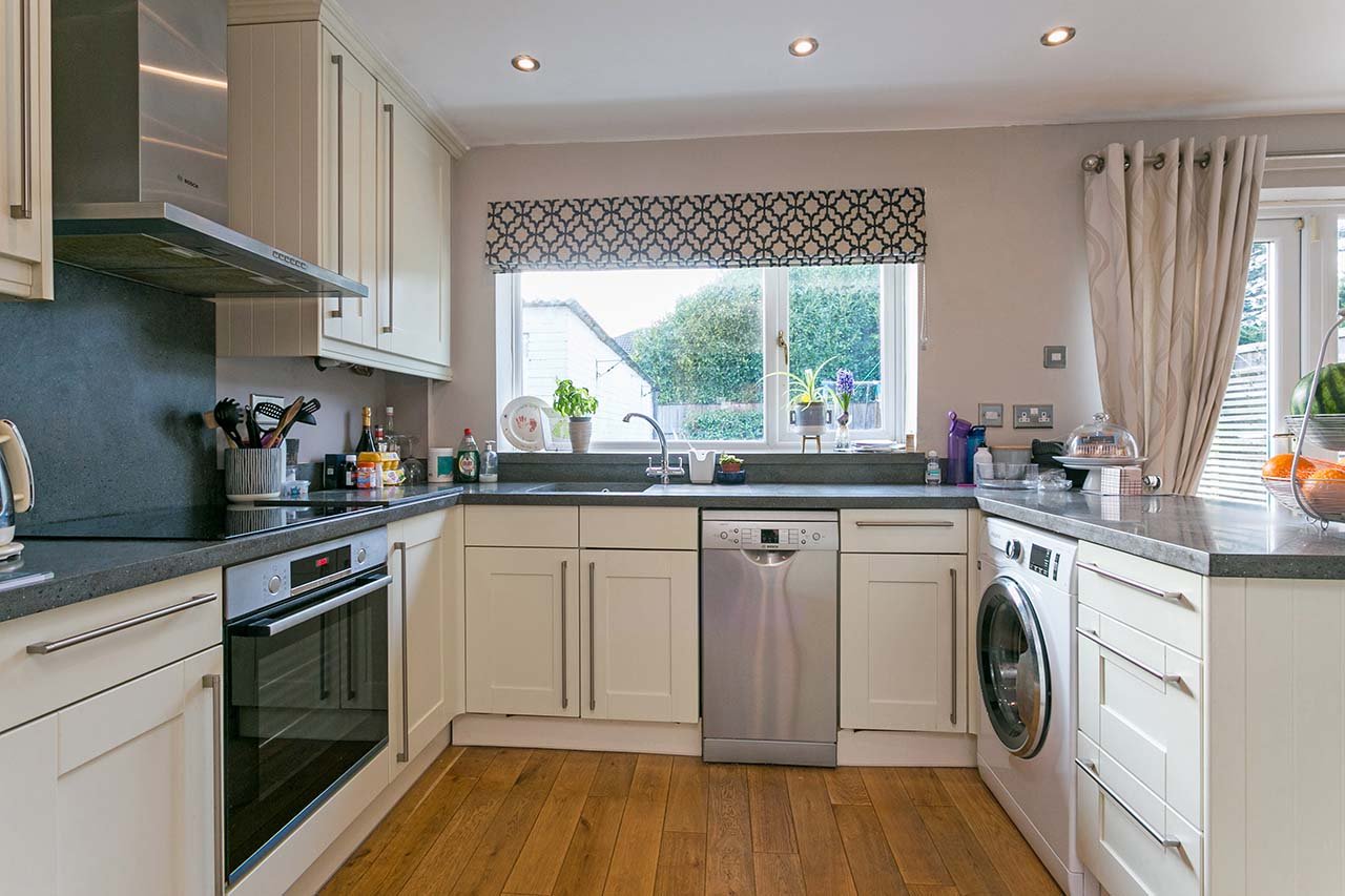 3 bed semi-detached house for sale in Barrs Road, Taplow  - Property Image 13