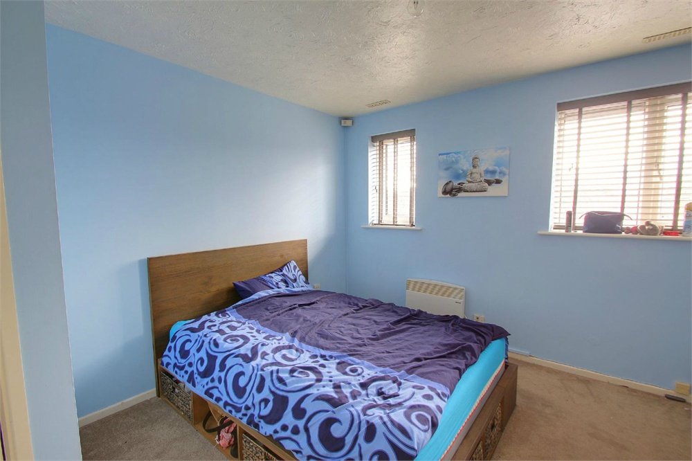 1 bed terraced house for sale in Penn Road, Datchet  - Property Image 4