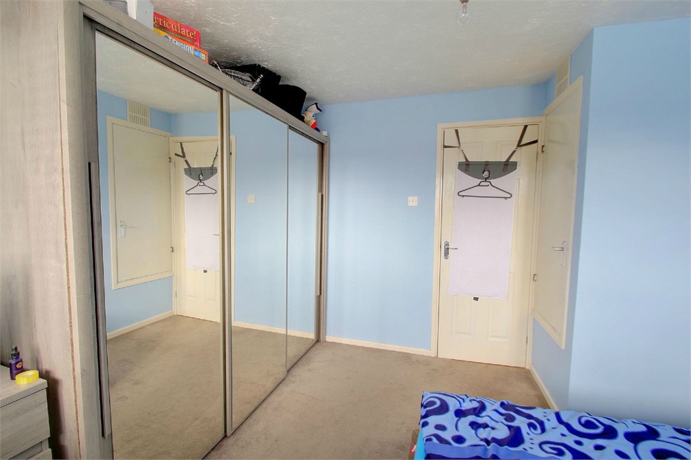 1 bed terraced house for sale in Penn Road, Datchet  - Property Image 5