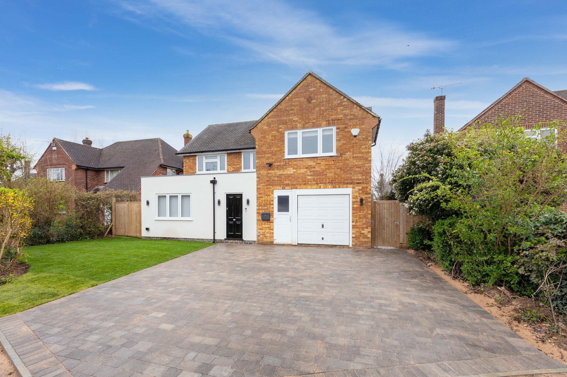 4 bed detached house for sale in Lees Close, Maidenhead - Property Image 1